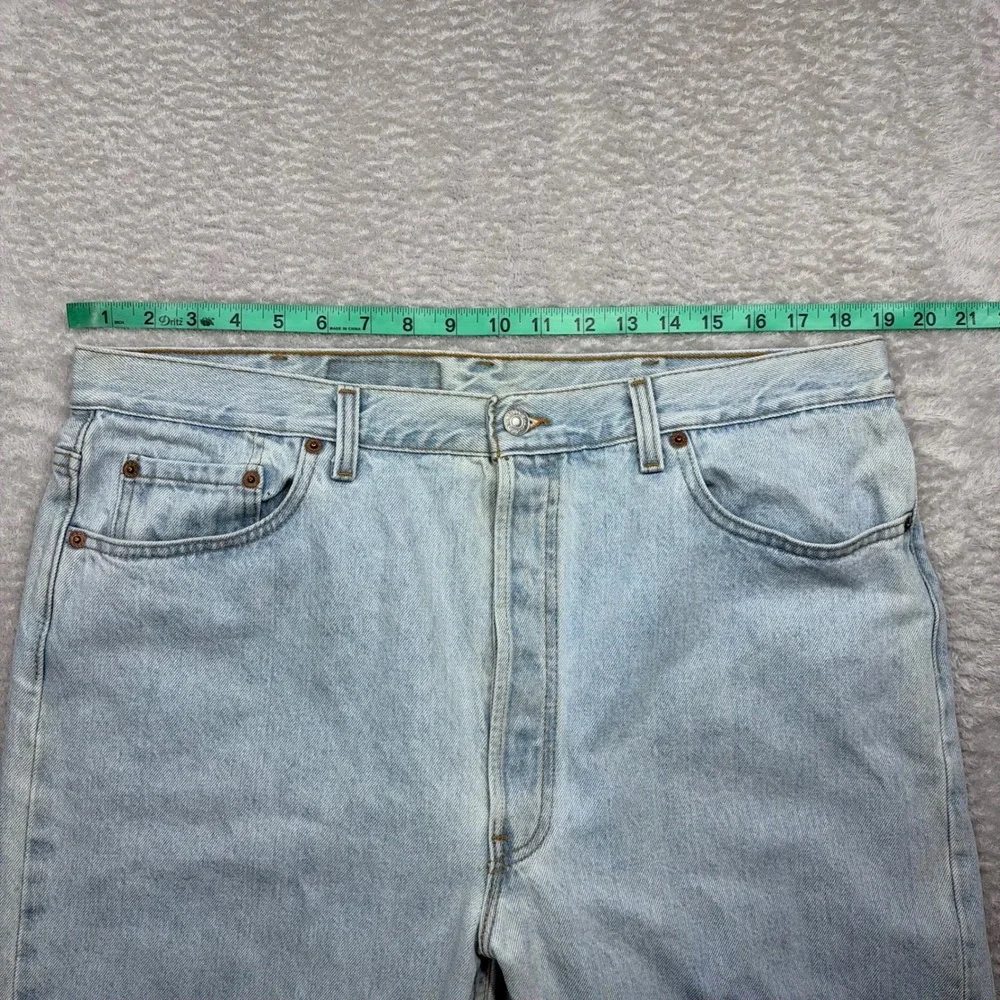 Vintage Levi's 501 Jeans Mens 40x32 Light Blue USA Made 90s Straight Leg Denim